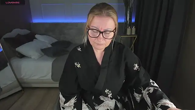 AlexandraKind online show from 28, 1, 2025