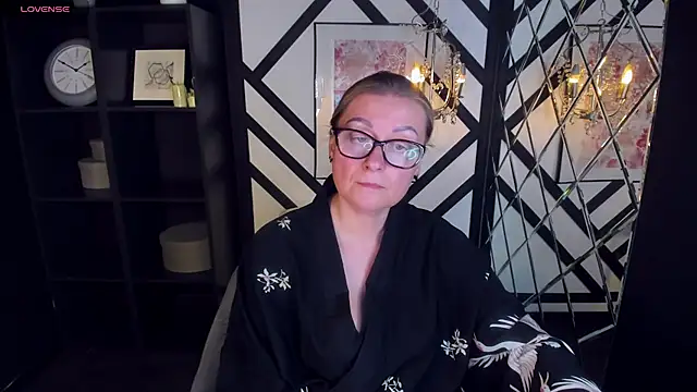 AlexandraKind online show from 9, 2, 2025