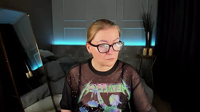 AlexandraKind online show from 18, 2, 2025