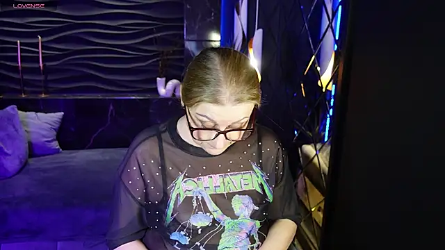 AlexandraKind online show from 19, 2, 2025