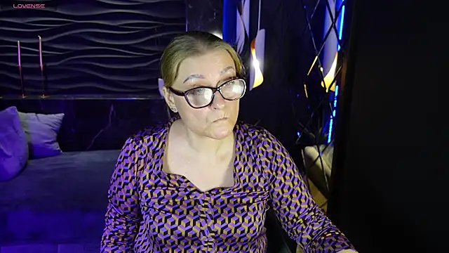 AlexandraKind online show from 20, 2, 2025