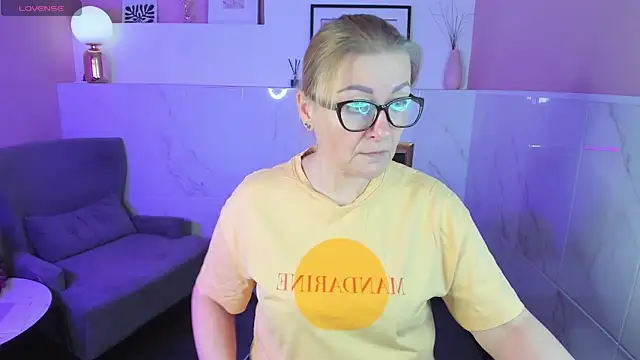 AlexandraKind online show from 23, 2, 2025