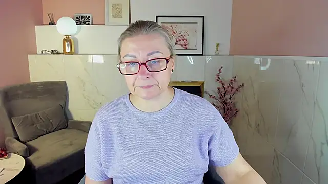 AlexandraKind online show from 17, 9, 2025