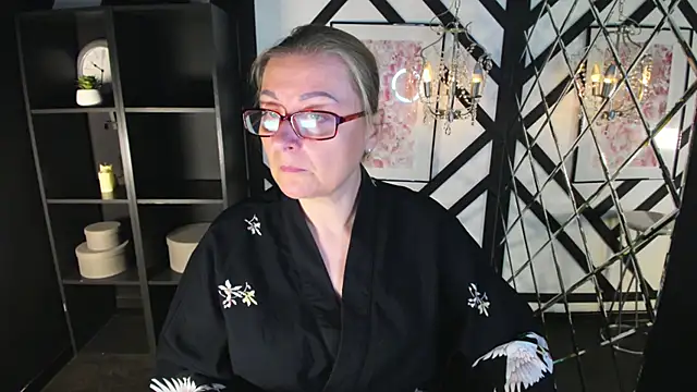 AlexandraKind online show from 1, 10, 2025