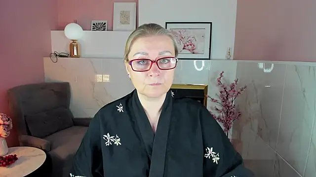 AlexandraKind online show from 5, 10, 2025