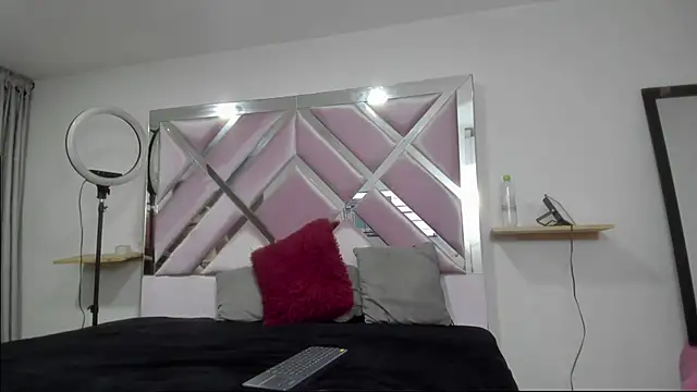 Violeett online show from 6, 12, 2024