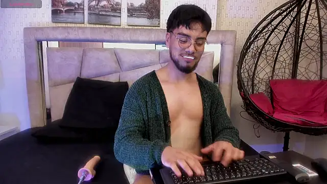 Tommidubois online show from 12, 2, 2025