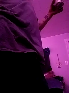 ChuckyyDee online show from 4, 2, 2026