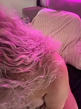 CurvyAnonymousGirl89 online show from 19, 10, 2025