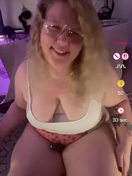CurvyAnonymousGirl89 online show from 25, 5, 2026