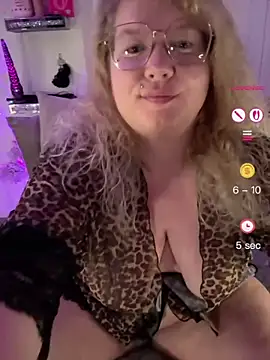 Snapshot of CurvyAnonymousGirl89 chatting on 23, 6, 2026 CurvyAnonymousGirl89 online show from 23, 6, 2026