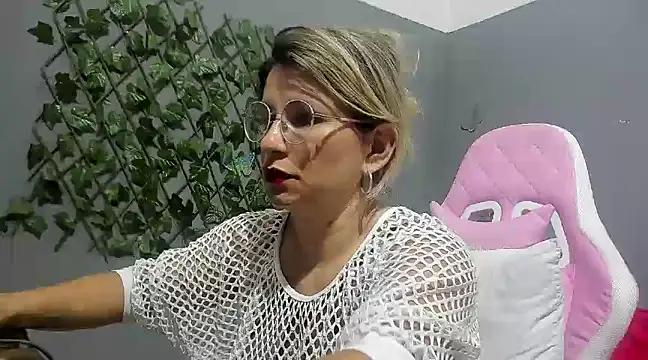 sexy bigboooty online show from 8, 12, 2024