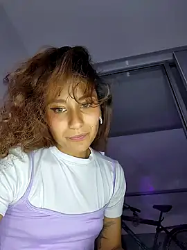 varenkaivanova 22 online show from 13, 12, 2024