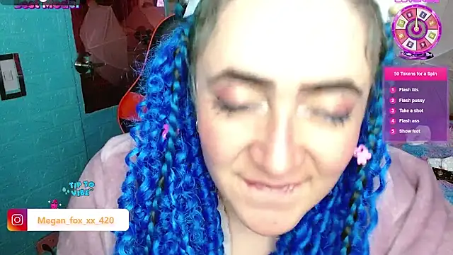 Snapshot of Meg4n_420 chatting on 11, 12, 2024 Meg4n 420 online show from 11, 12, 2024