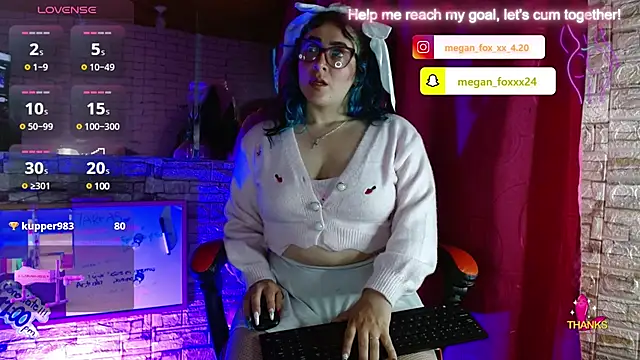 Snapshot of Meg4n_420 chatting on 11, 3, 2025 Meg4n 420 online show from 11, 3, 2025