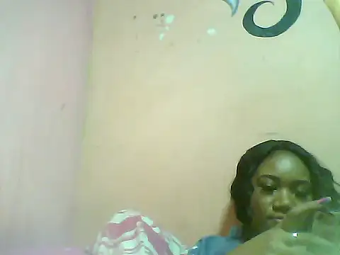 Snapshot of Fariana01 chatting on 4, 1, 2025 Fariana01 online show from 4, 1, 2025