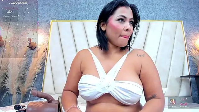 Snapshot of Madison-Diaz chatting on 21, 2, 2025 Madison-Diaz online show from 21, 2, 2025