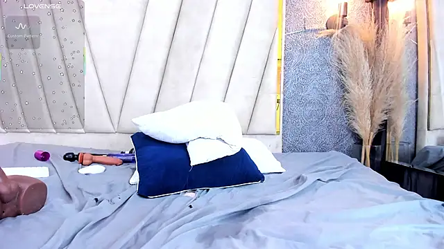 Snapshot of Madison-Diaz chatting on 26, 2, 2025 Madison-Diaz online show from 26, 2, 2025