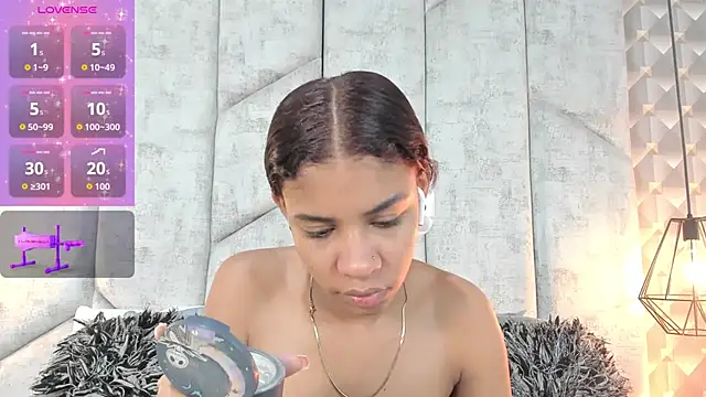 Snapshot of AshleyHill2 chatting on 15, 1, 2026 AshleyHill2 online show from 15, 1, 2026