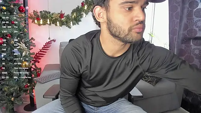 Snapshot of andrewChris_ chatting on 10, 12, 2024 andrewChris  online show from 10, 12, 2024