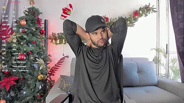 Snapshot of andrewChris_ chatting on 10, 12, 2024 andrewChris  online show from 10, 12, 2024