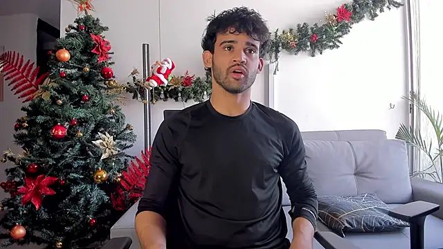 Snapshot of andrewChris_ chatting on 18, 12, 2024 andrewChris  online show from 18, 12, 2024