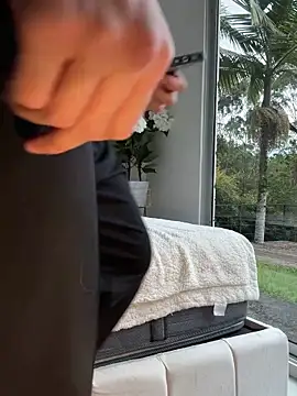 DimitriSullivan  online show from 18, 4, 2026