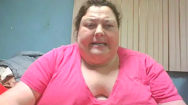 Snapshot of Honeybee2025 chatting on 11, 12, 2024 Honeybee2025 online show from 11, 12, 2024