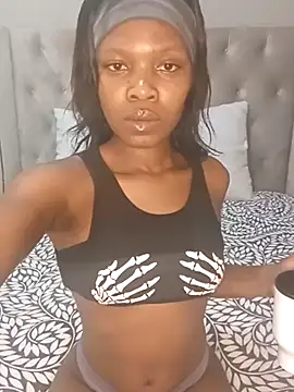 Snapshot of RayaBae chatting on 5, 1, 2026 RayaBae online show from 5, 1, 2026