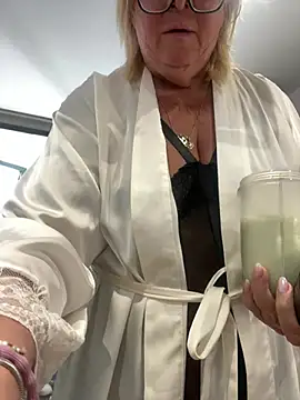 MoistCurveyChanel online show from 12, 7, 2026