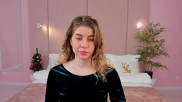 Snapshot of VikkiStorm chatting on 6, 12, 2024 VikkiStorm online show from 6, 12, 2024