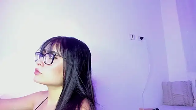 Snapshot of Aria_uwu chatting on 9, 3, 2025 Aria uwu online show from 9, 3, 2025