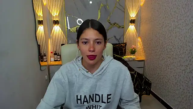 Snapshot of athenasexxxy chatting on 10, 10, 2025 athenasexxxy online show from 10, 10, 2025