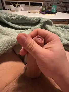 daniii27u online show from 2, 4, 2026