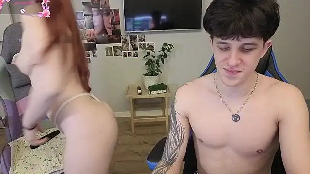 Snapshot of gopolsme chatting on 1, 12, 2025 gopolsme online show from 1, 12, 2025