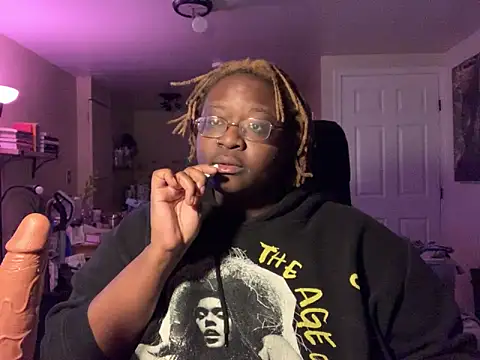 Snapshot of BigKittyRaven chatting on 3, 2, 2025 BigKittyRaven online show from 3, 2, 2025