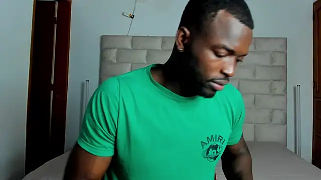 Snapshot of Dylan_Taylor chatting on 26, 2, 2026 Dylan Taylor online show from 26, 2, 2026