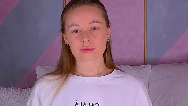 BeatriceEsmont online show from 25, 10, 2025