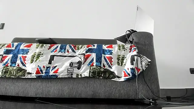 Snapshot of latin_bbc chatting on 15, 10, 2025 latin bbc online show from 15, 10, 2025