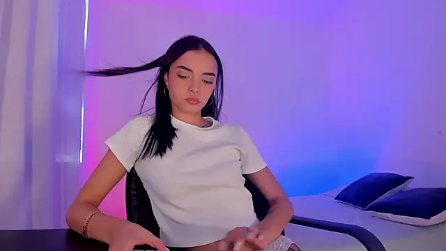 AnabelWolf online show from 1, 3, 2025