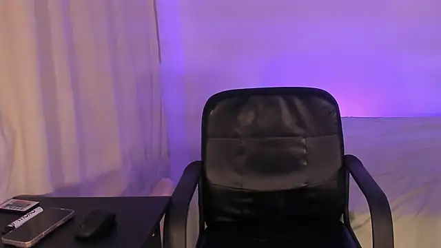 AnabelWolf online show from 3, 3, 2025