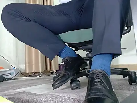 softlyS online show from 9, 3, 2025