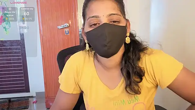 Snapshot of Tamil_Shalini_Lustyy chatting on 12, 4, 2026 Tamil Shalini Lustyy online show from 12, 4, 2026