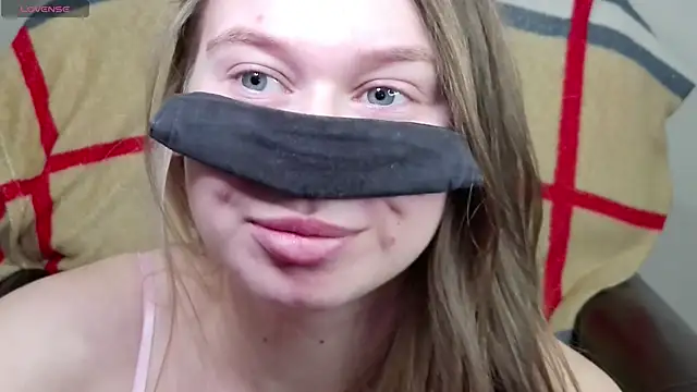 Mikki5P online show from 11, 2, 2025