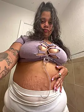 Snapshot of shyfr34k chatting on 12, 12, 2024 shyfr34k online show from 12, 12, 2024