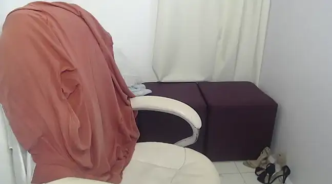 Xileny-Halliwey online show from 6, 12, 2024