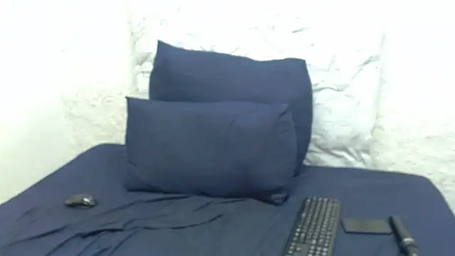 Snapshot of LolaTwerksXX chatting on 8, 3, 2025 LolaTwerksXX online show from 8, 3, 2025