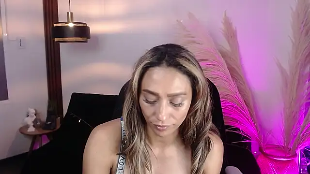 Snapshot of salome_drasin chatting on 12, 9, 2025 salome drasin online show from 12, 9, 2025