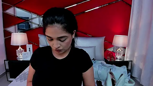Snapshot of AdeleGray chatting on 7, 10, 2025 AdeleGray online show from 7, 10, 2025