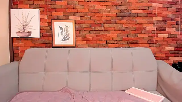 emmamillher online show from 26, 1, 2025